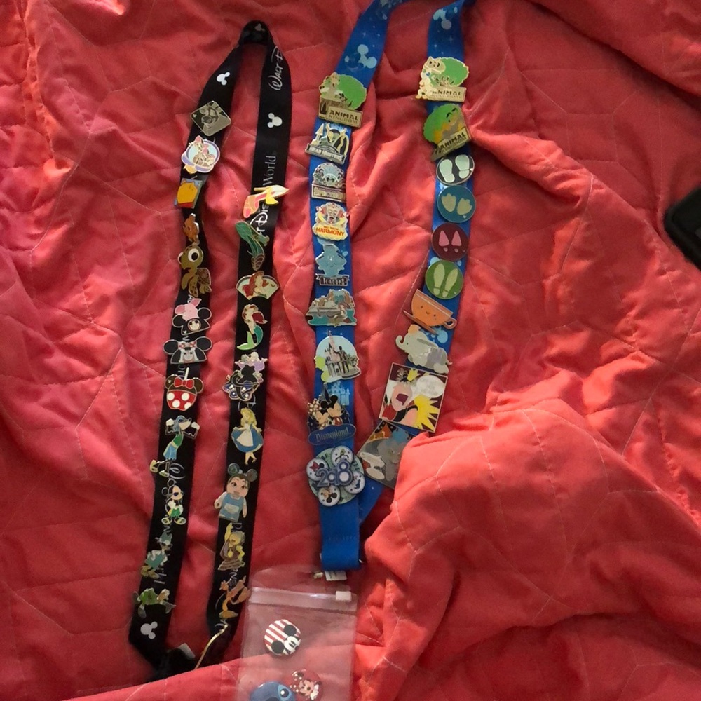 Disney Pins! MAKE ME AN OFFER!!